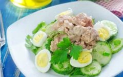 Салаты с печенью трески - простые и вкусные рецепты