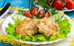 рубленные котлеты из куриной грудки.