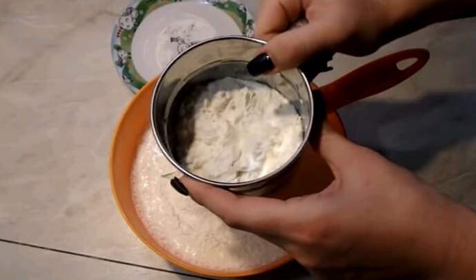Блины на кефире с кипятком — рецепты тонких блинов с дырочками