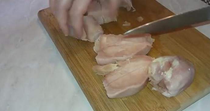 режем мясо кусочками