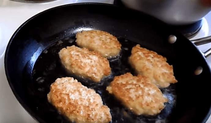 Котлеты из куриного фарша – рецепты сочных и вкусных котлет