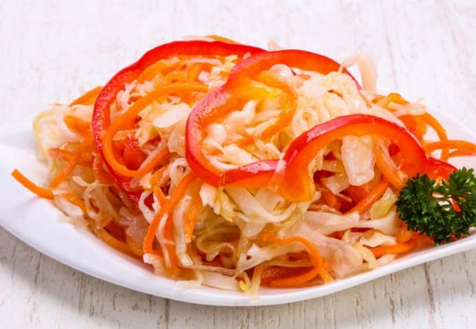 Капуста со сладким перцем